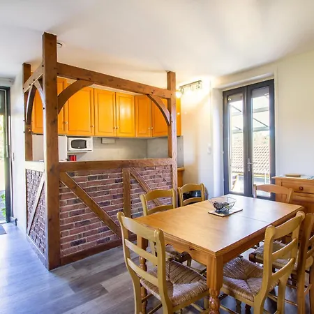 De L'ecole Holiday home Grolejac